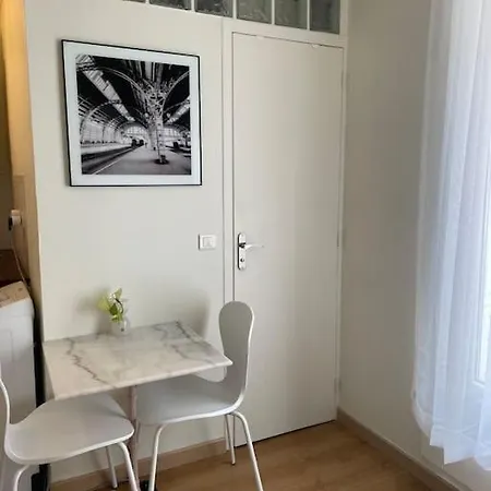 Cosy Studio 1st Floor Daire